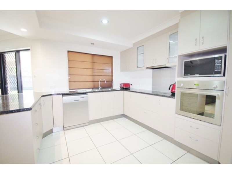 84 Dianella Drive, Glenella QLD 4740