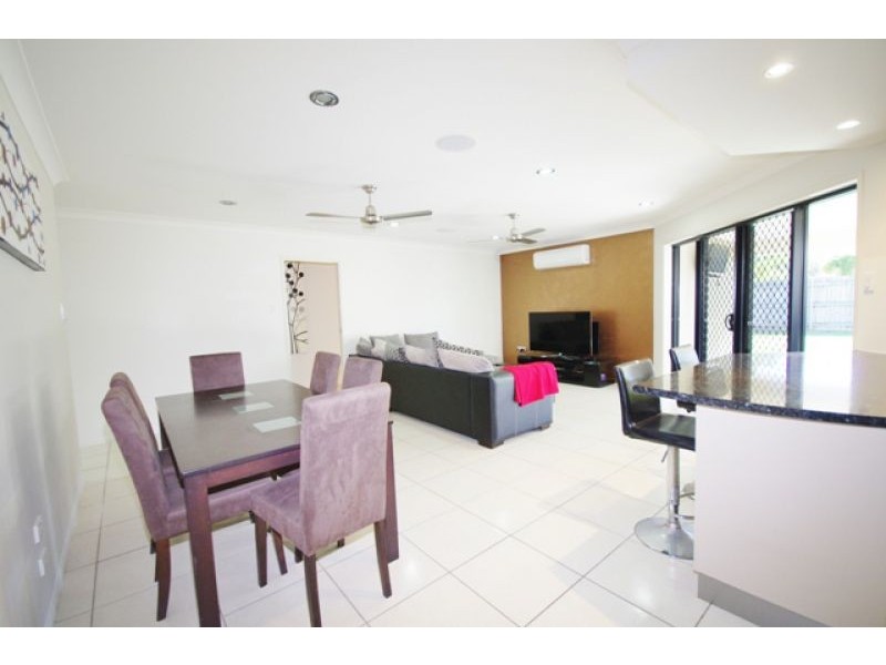 84 Dianella Drive, Glenella QLD 4740