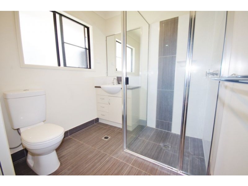 84 Dianella Drive, Glenella QLD 4740