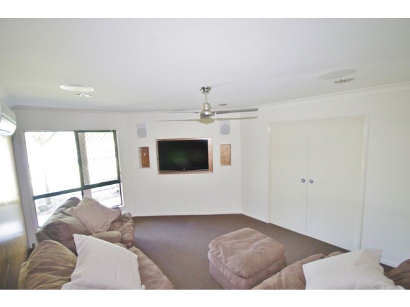 84 Dianella Drive, Glenella QLD 4740