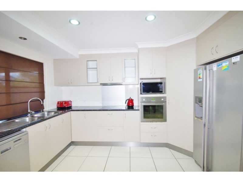 84 Dianella Drive, Glenella QLD 4740