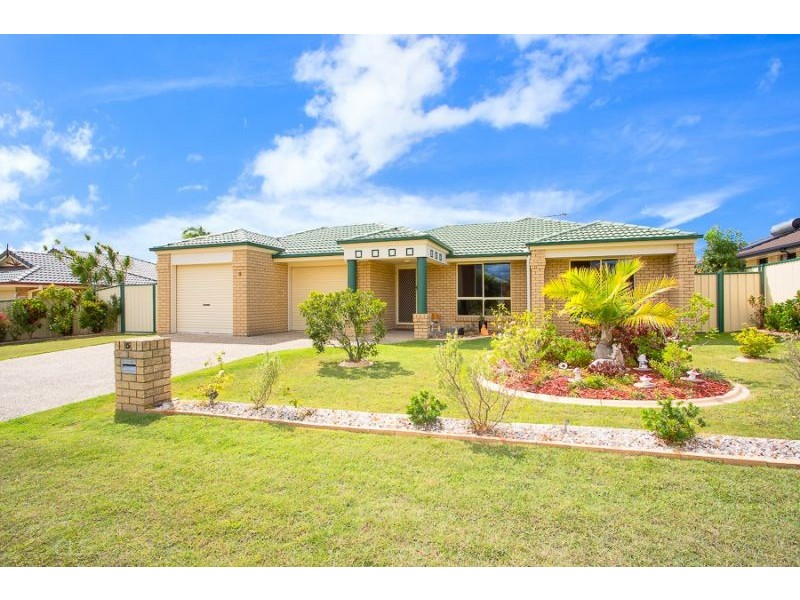 5 Scarborough Crt, Sandstone Point QLD 4511