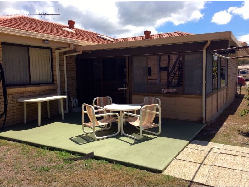 8 Paradise Parade, Bongaree QLD 4507