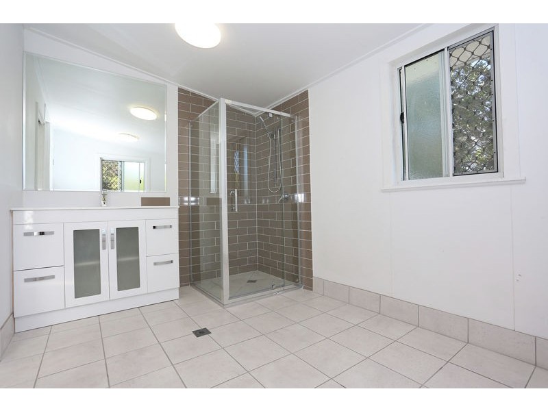 15 Winnett Street, Woorim QLD 4507
