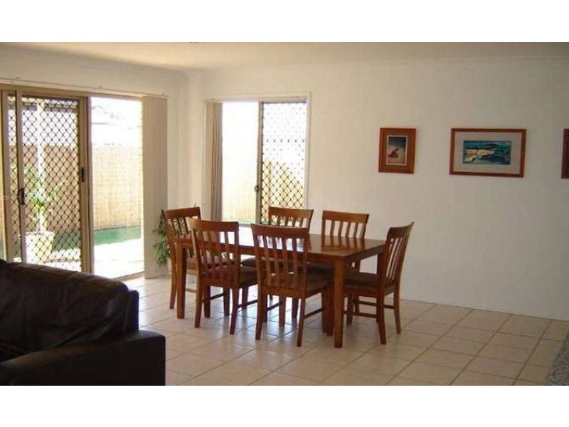 39 Eimeo Place, Sandstone Point QLD 4511
