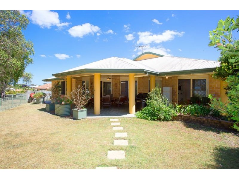 12 Sunbrite Court, Sandstone Point QLD 4511