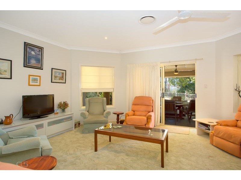 12 Sunbrite Court, Sandstone Point QLD 4511