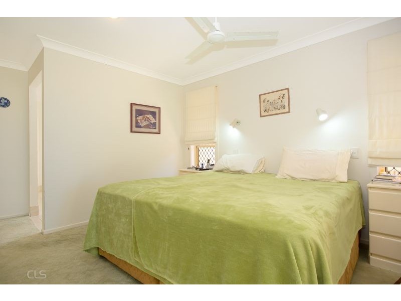 12 Sunbrite Court, Sandstone Point QLD 4511