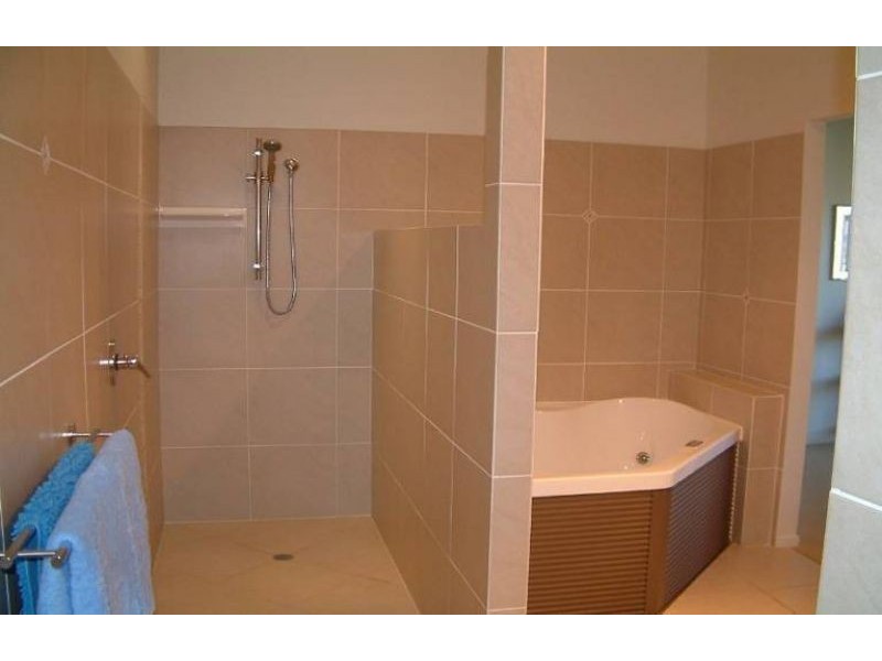 4 Tilia Court, Bongaree QLD 4507