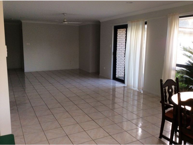 6 Burrawong Ave, Bongaree QLD 4507