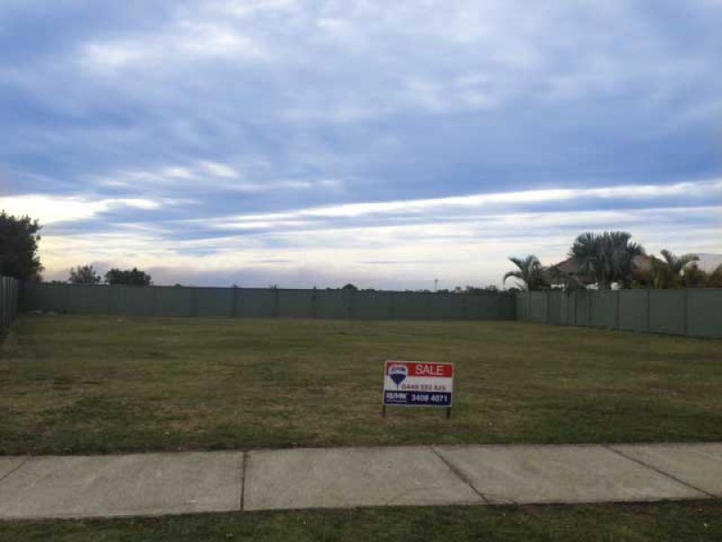 25 Marina Bvd, Banksia Beach QLD 4507