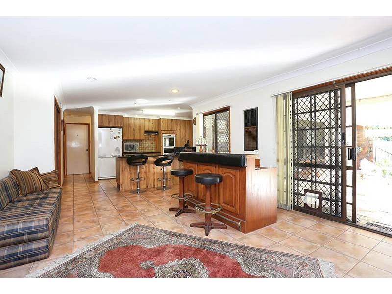 9 Iris Ct, Bongaree QLD 4507