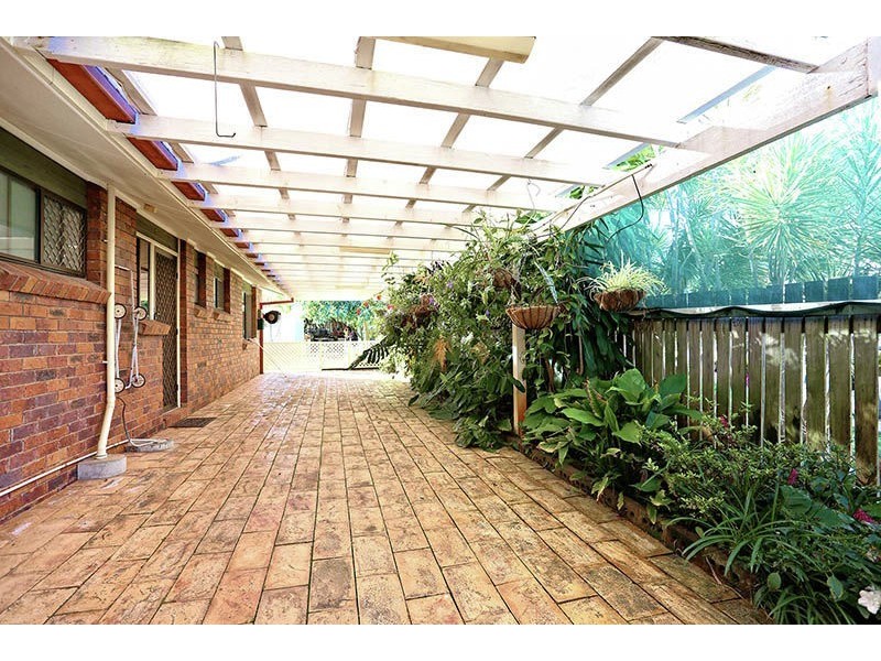 9 Iris Ct, Bongaree QLD 4507