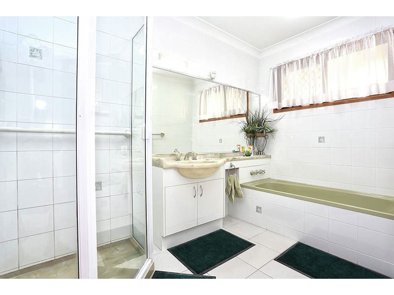 9 Iris Ct, Bongaree QLD 4507