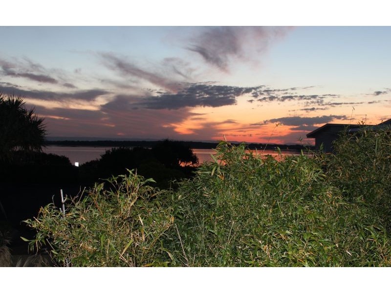 25 Kakadu Cct, Banksia Beach QLD 4507
