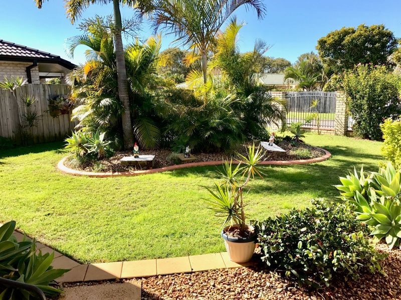 11 Mossman Way, Sandstone Point QLD 4511
