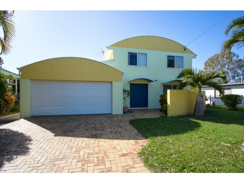 95 Sunderland Dr, Banksia Beach QLD 4507