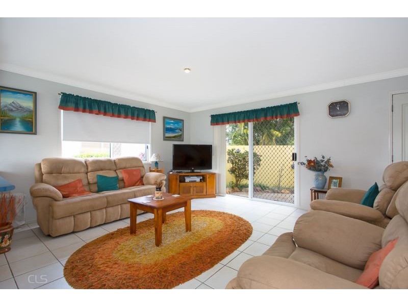 95 Sunderland Dr, Banksia Beach QLD 4507