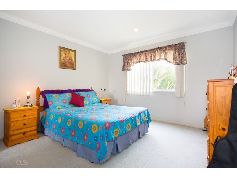 95 Sunderland Dr, Banksia Beach QLD 4507