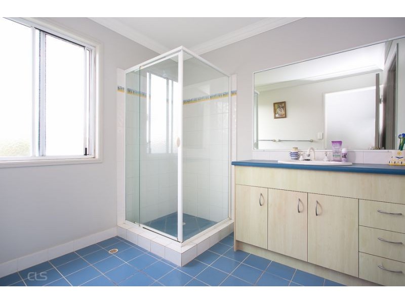 95 Sunderland Dr, Banksia Beach QLD 4507