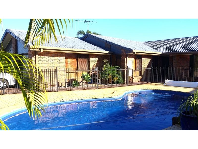 7 Marton Pl, Banksia Beach QLD 4507