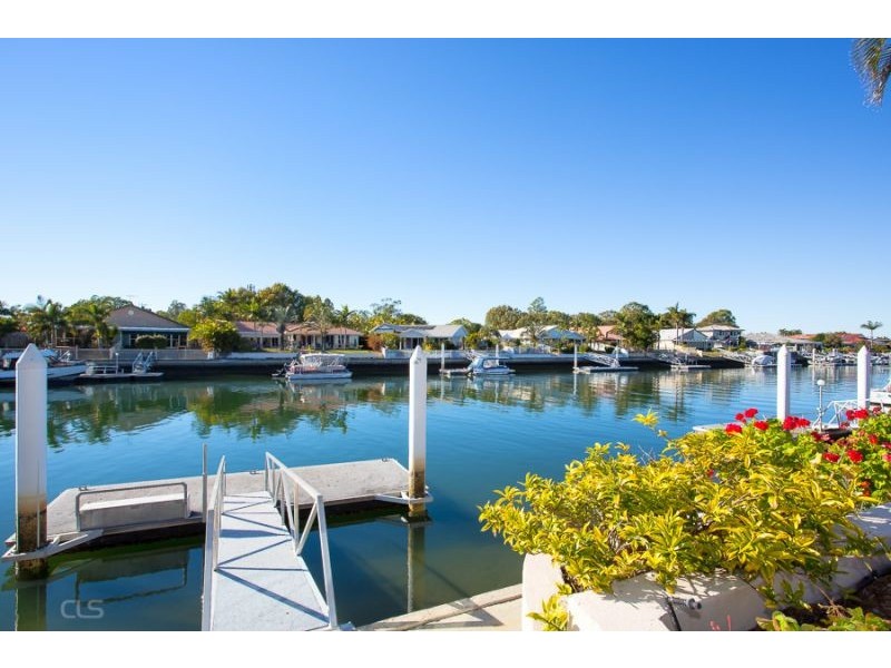 17 Castaway Ct, Banksia Beach QLD 4507