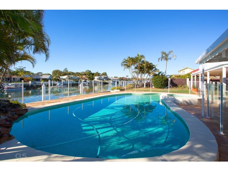 17 Castaway Ct, Banksia Beach QLD 4507