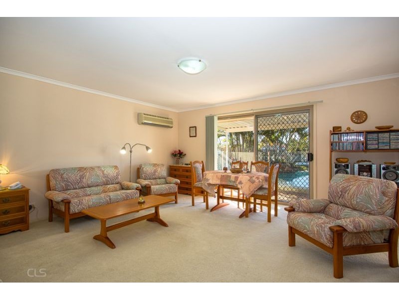 17 Castaway Ct, Banksia Beach QLD 4507