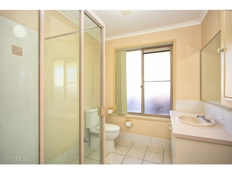 17 Castaway Ct, Banksia Beach QLD 4507