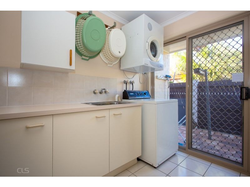 17 Castaway Ct, Banksia Beach QLD 4507