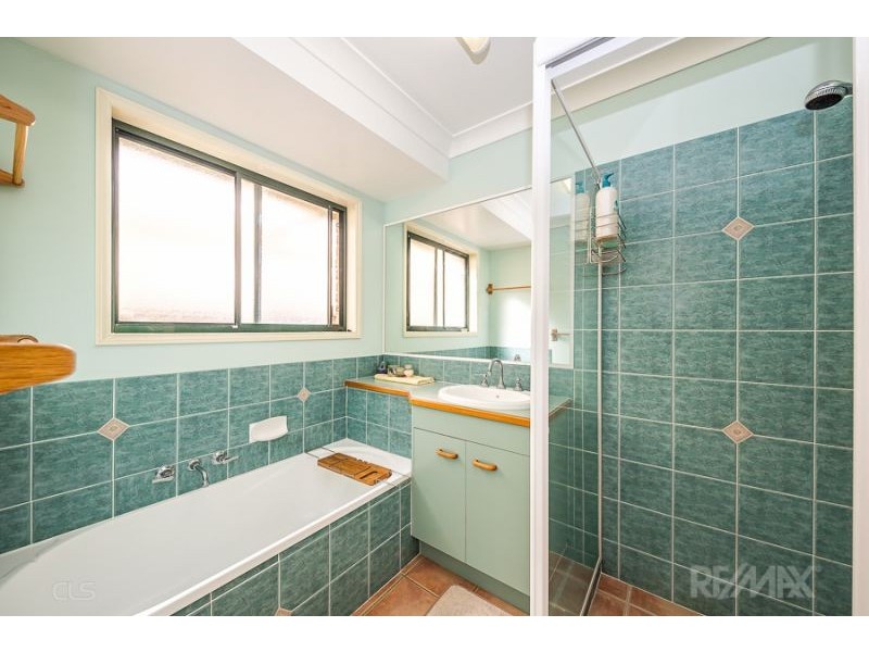 70 Protea Dr, Bongaree QLD 4507