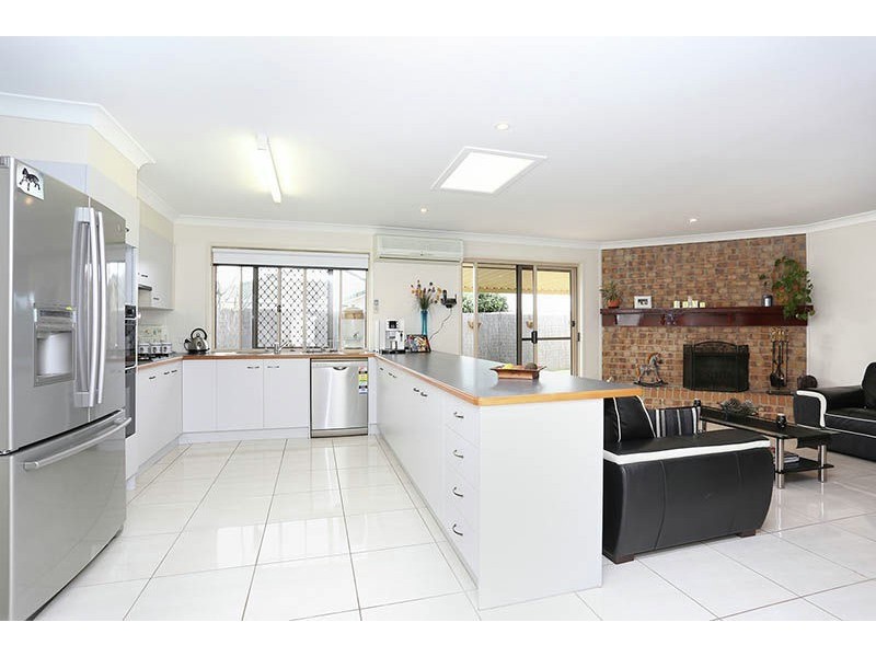 7 Calm Crt, Bongaree QLD 4507