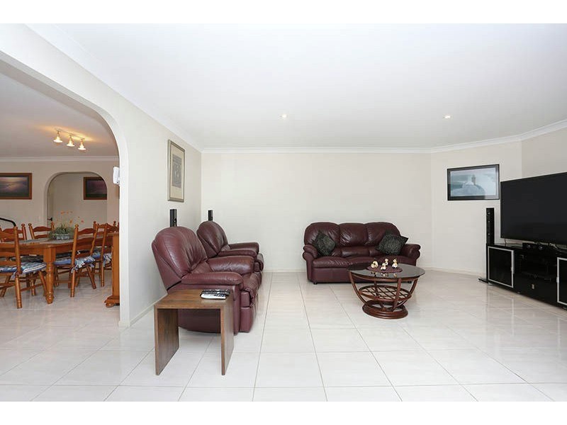 7 Calm Crt, Bongaree QLD 4507