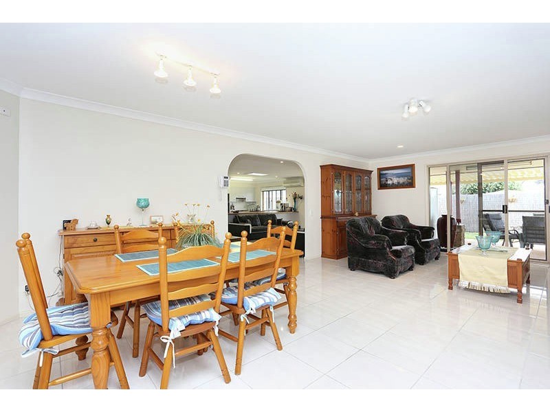 7 Calm Crt, Bongaree QLD 4507