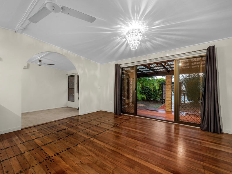 96 Sunderland Drive, Banksia Beach QLD 4507