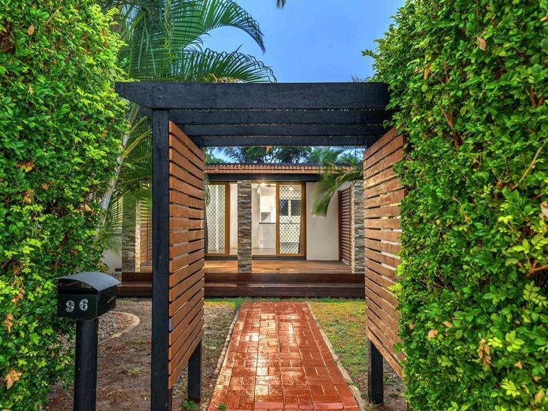 96 Sunderland Drive, Banksia Beach QLD 4507