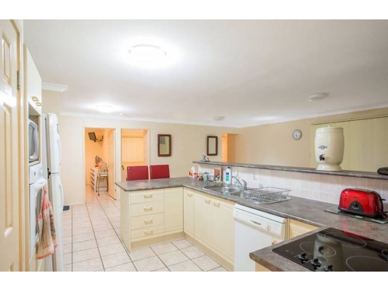 54 Voyagers Drive, Banksia Beach QLD 4507