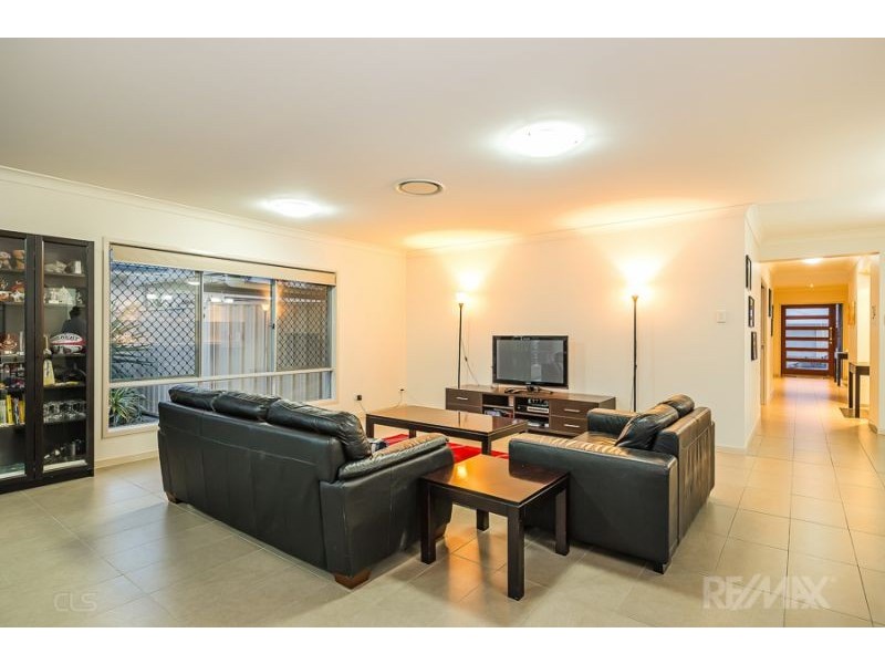 24 Barklya Crescent, Bongaree QLD 4507