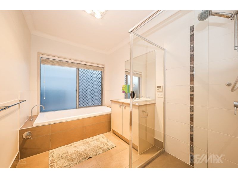 24 Barklya Crescent, Bongaree QLD 4507