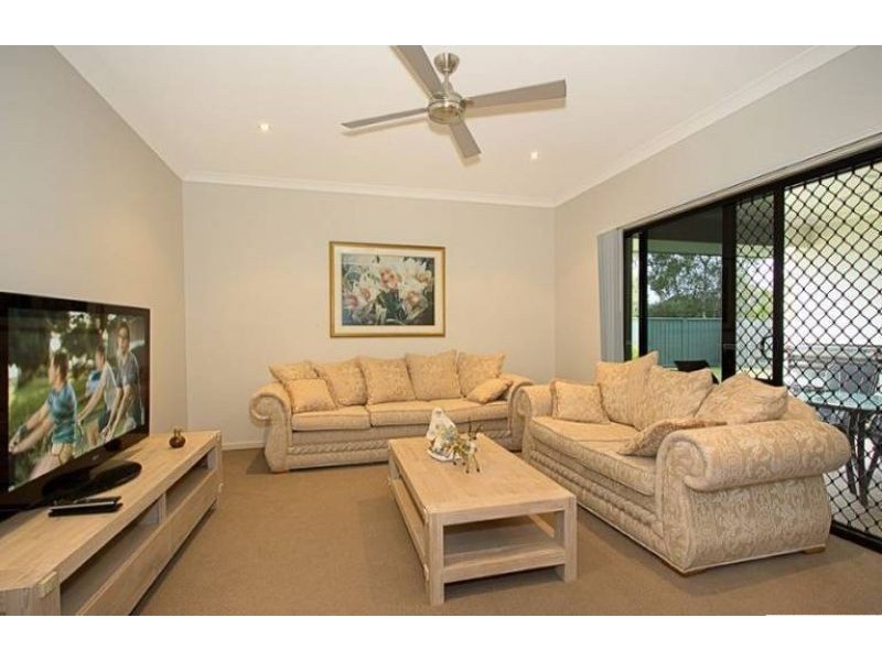 106 Marina Blvd, Banksia Beach QLD 4507