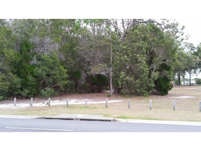 96 Kangaroo Avenue, Bongaree QLD 4507