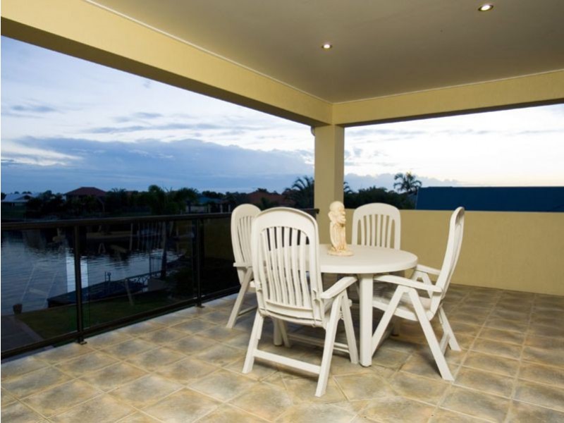 43 Voyagers Dr, Banksia Beach QLD 4507