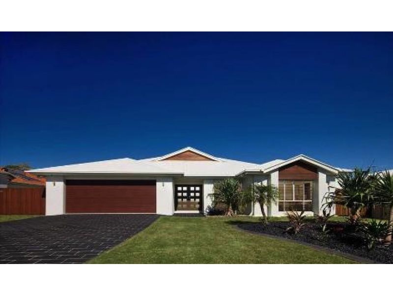 14 Whitehaven Place, Banksia Beach QLD 4507