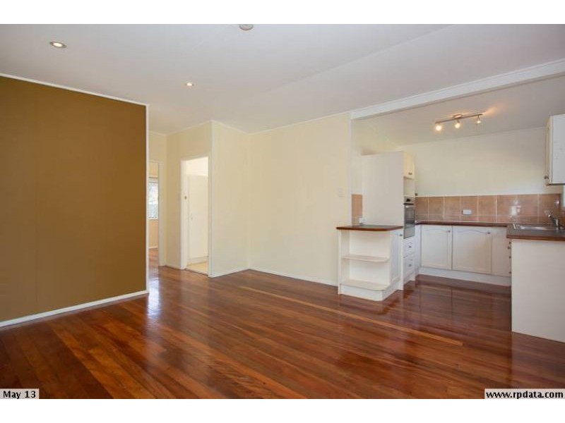 4 Beagle Avenue, Banksia Beach QLD 4507