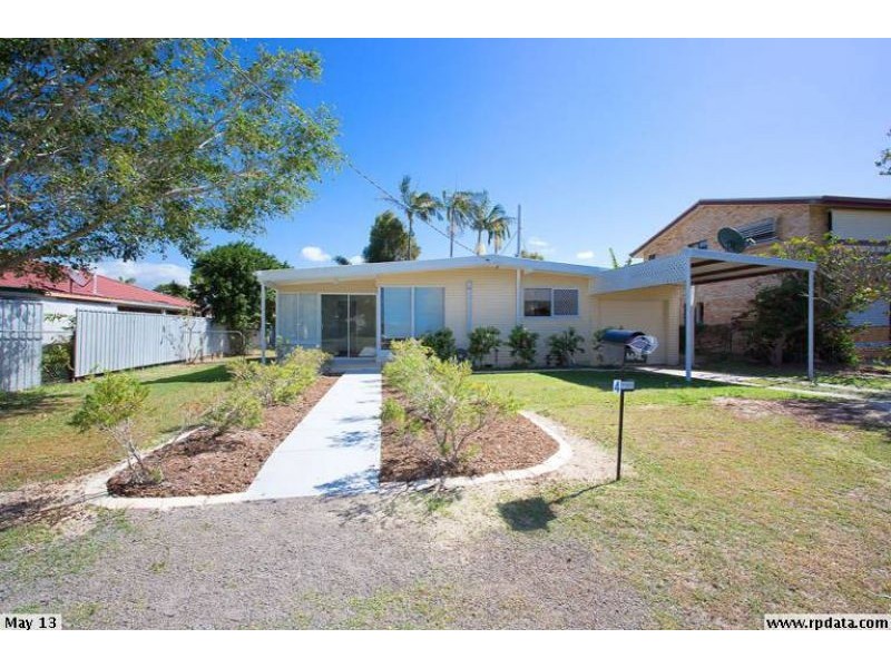 4 Beagle Avenue, Banksia Beach QLD 4507
