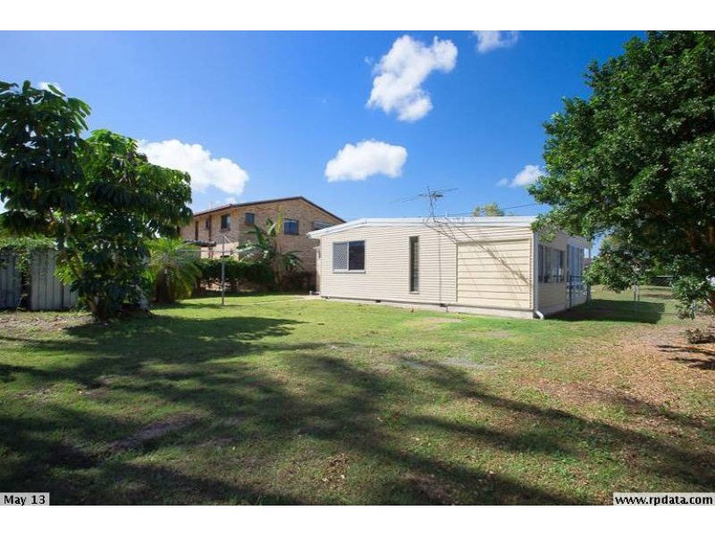 4 Beagle Avenue, Banksia Beach QLD 4507