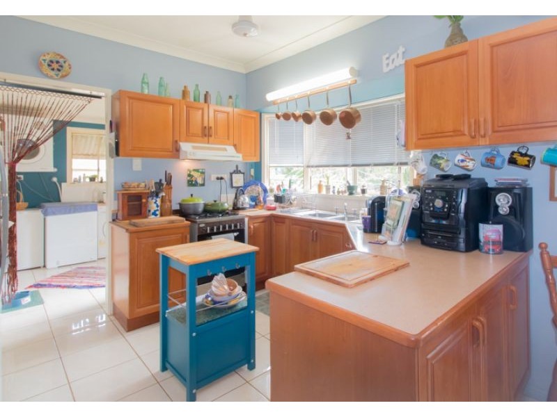 77 Bernborough Way, Ningi QLD 4511