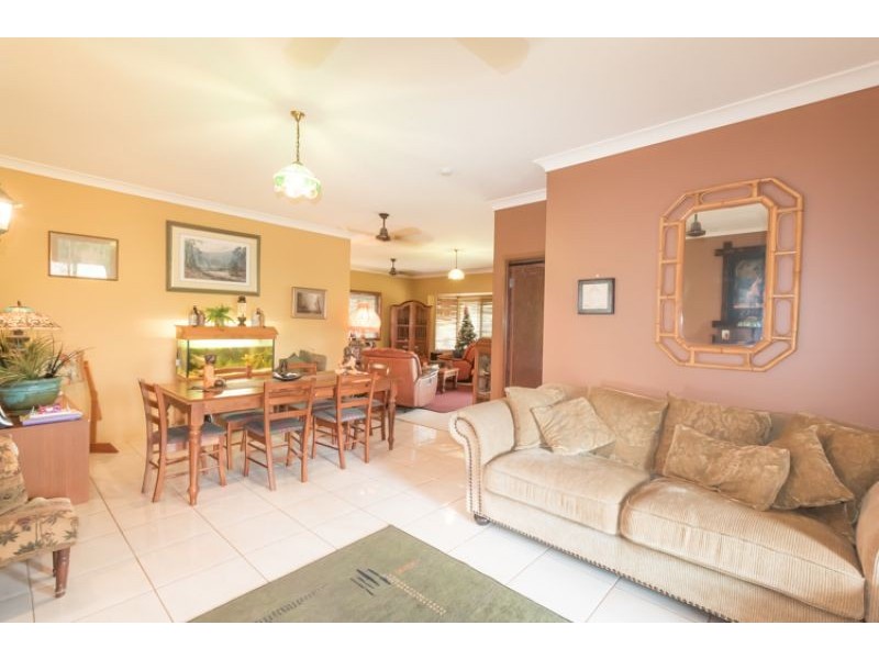 77 Bernborough Way, Ningi QLD 4511