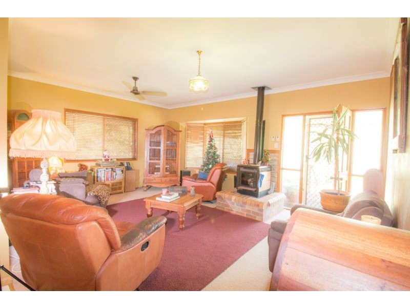 77 Bernborough Way, Ningi QLD 4511