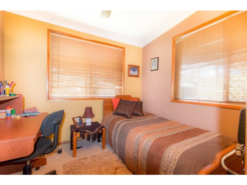 77 Bernborough Way, Ningi QLD 4511